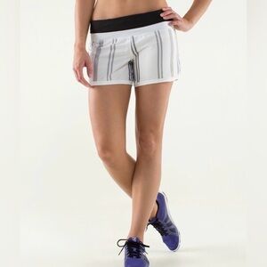 Lululemon Groovy Run Short – Size 8 Grey and White Stripe Nimbus